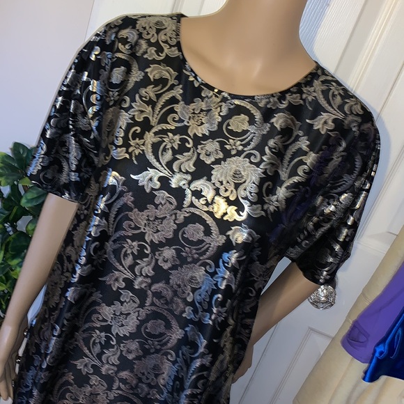 Vintage metallic gold lame’ foil on black slinky tunic night shirt L - Picture 2 of 15